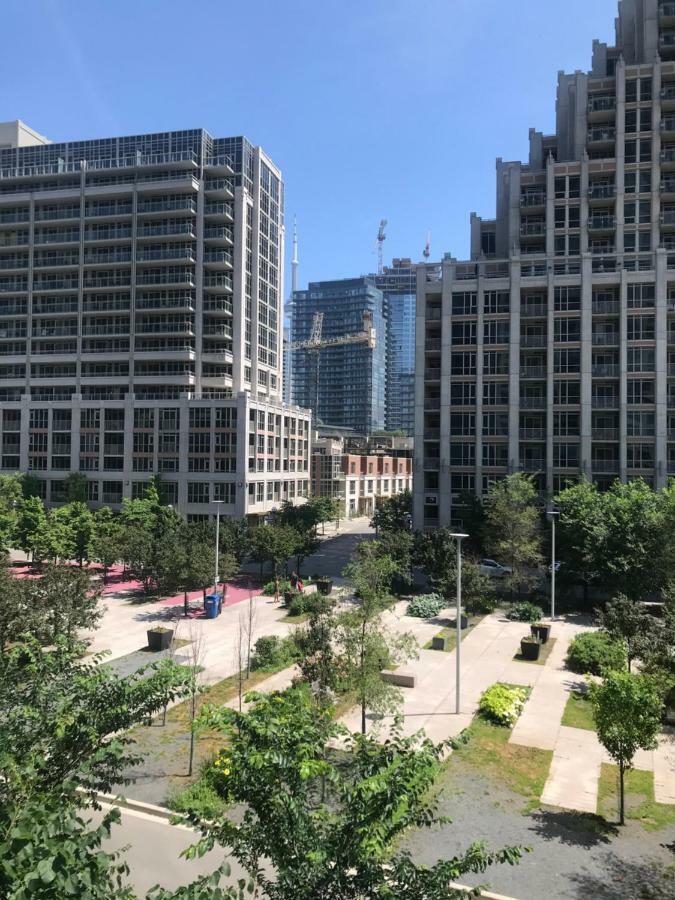 Executive 1 Bedroom Condo Sleeps 2 Торонто Екстериор снимка
