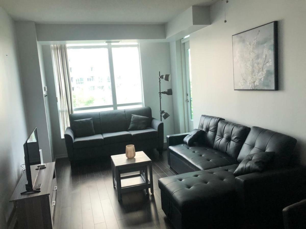 Executive 1 Bedroom Condo Sleeps 2 Торонто Екстериор снимка